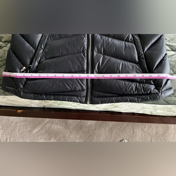 EUC Spyder down jacket. Women’s XL. Black. - Picture 10 of 11